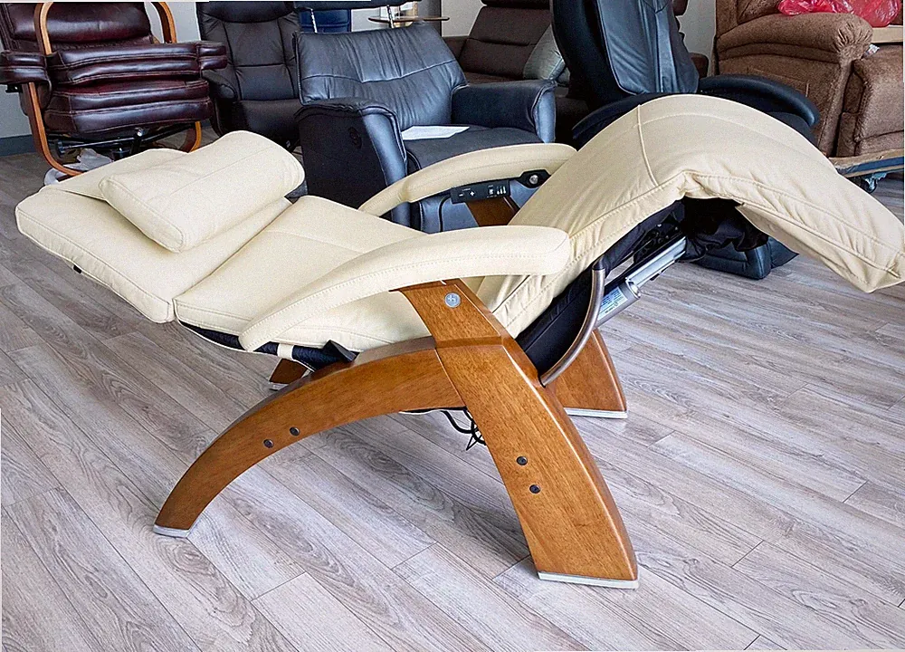 Human Touch Perfect Chair PC-600 Silhouette Zero Gravity Recliner Ivory Supreme